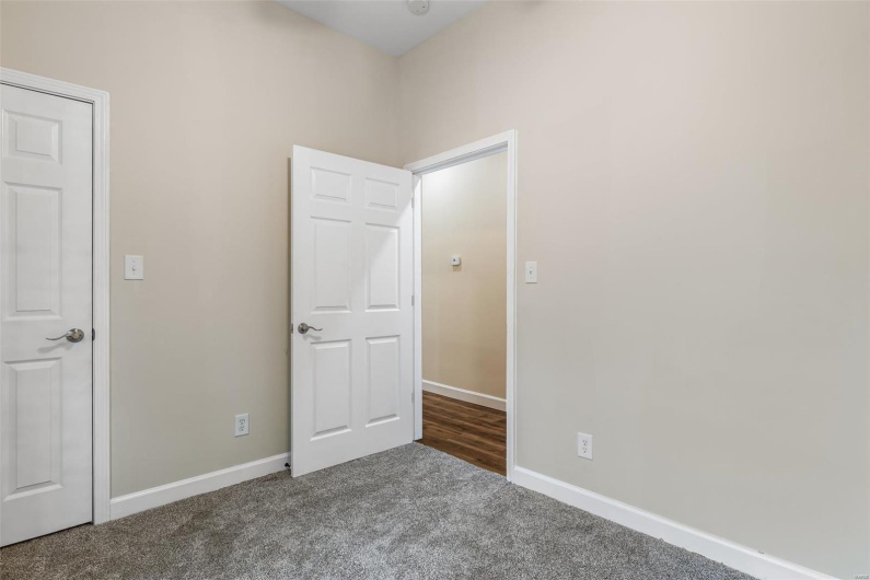 300 Lewis Street, Park Hills, Missouri 63601, 3 Bedrooms Bedrooms, 5 Rooms Rooms,1 BathroomBathrooms,Residential,For Sale,Lewis,MAR25029185