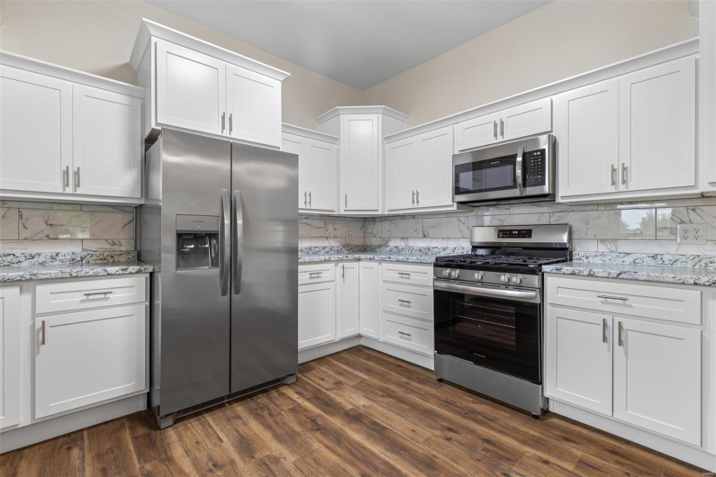 300 Lewis Street, Park Hills, Missouri 63601, 3 Bedrooms Bedrooms, 5 Rooms Rooms,1 BathroomBathrooms,Residential,For Sale,Lewis,MAR25029185