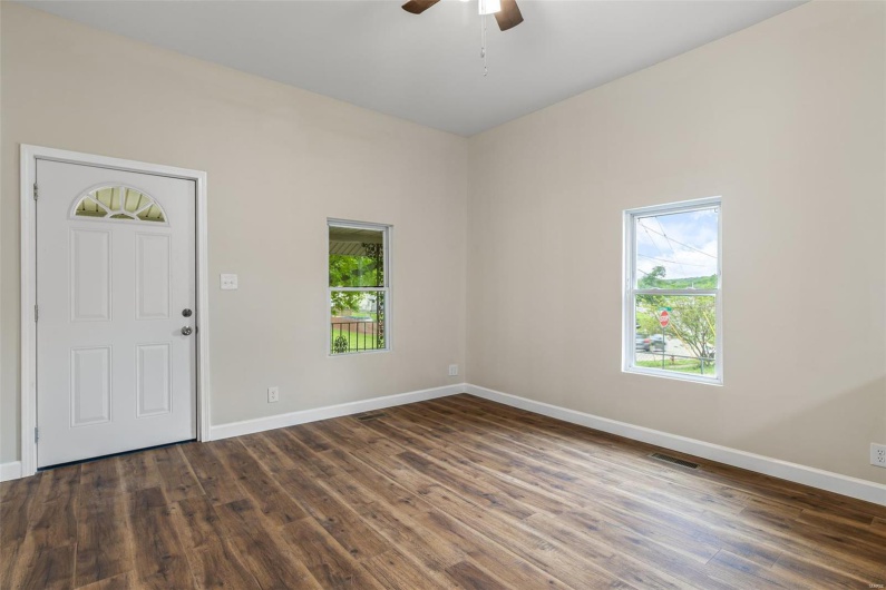 300 Lewis Street, Park Hills, Missouri 63601, 3 Bedrooms Bedrooms, 5 Rooms Rooms,1 BathroomBathrooms,Residential,For Sale,Lewis,MAR25029185