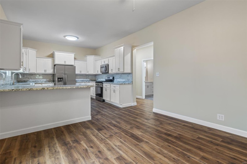 300 Lewis Street, Park Hills, Missouri 63601, 3 Bedrooms Bedrooms, 5 Rooms Rooms,1 BathroomBathrooms,Residential,For Sale,Lewis,MAR25029185