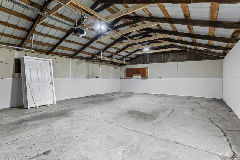300 Lewis Street, Park Hills, Missouri 63601, 3 Bedrooms Bedrooms, 5 Rooms Rooms,1 BathroomBathrooms,Residential,For Sale,Lewis,MAR25029185