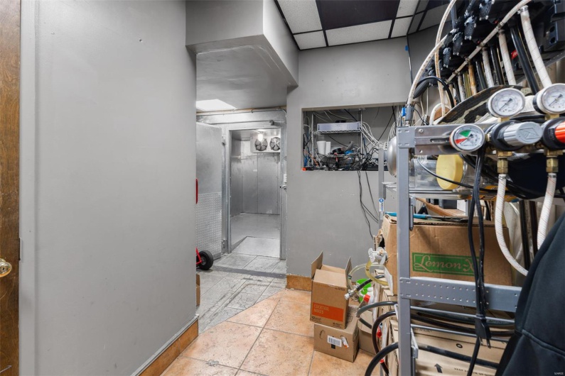 6100 Highway Y, French Village, Missouri 63036, ,Commercial Sale,For Sale,Highway Y,MAR25020354
