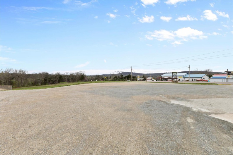 6100 Highway Y, French Village, Missouri 63036, ,Commercial Sale,For Sale,Highway Y,MAR25020354