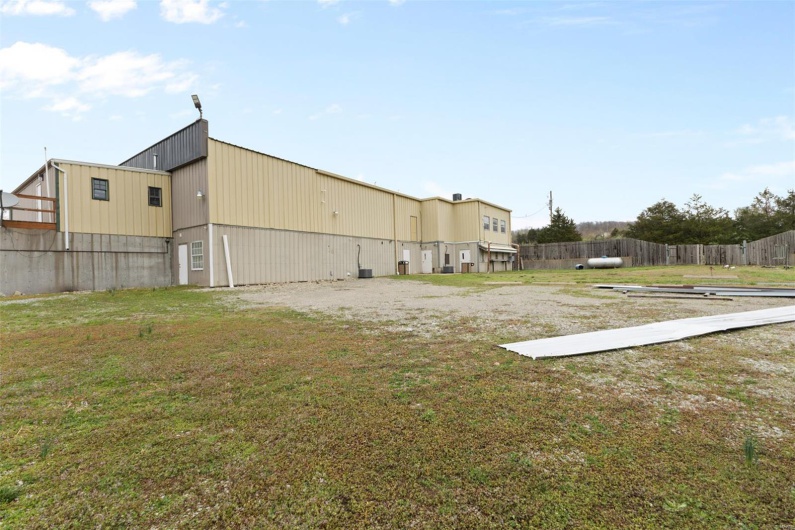 6100 Highway Y, French Village, Missouri 63036, ,Commercial Sale,For Sale,Highway Y,MAR25020354