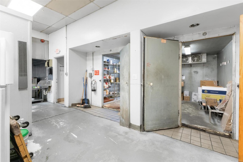 6100 Highway Y, French Village, Missouri 63036, ,Commercial Sale,For Sale,Highway Y,MAR25020354