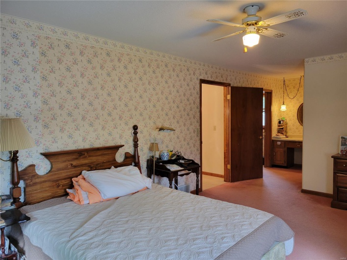 2230 Earleen Street, Cape Girardeau, Missouri 63701, 5 Bedrooms Bedrooms, 6 Rooms Rooms,1 BathroomBathrooms,Residential,For Sale,Earleen,MAR25029415
