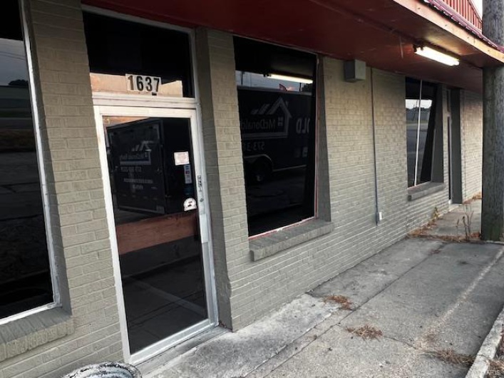 1637 E MALONE AVE, Sikeston, Missouri 63801, ,Commercial Sale,For Sale,E MALONE AVE,MAR24055092