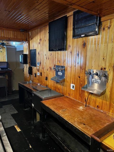 1637 E MALONE AVE, Sikeston, Missouri 63801, ,Commercial Sale,For Sale,E MALONE AVE,MAR24055092