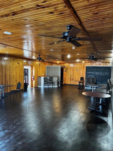 1637 E MALONE AVE, Sikeston, Missouri 63801, ,Commercial Sale,For Sale,E MALONE AVE,MAR24055092