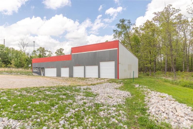 17883 Highway 60, Ellsinore, Missouri 63901, ,Commercial Sale,For Sale,Highway 60,MAR25029363