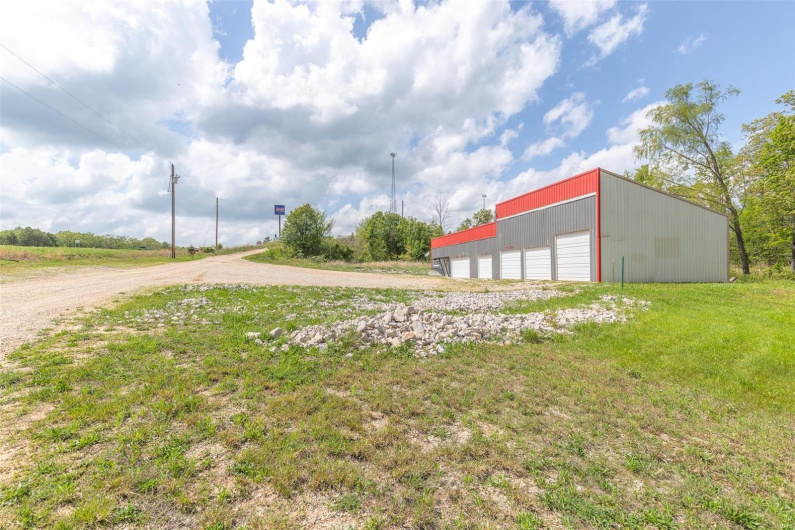 17883 Highway 60, Ellsinore, Missouri 63901, ,Commercial Sale,For Sale,Highway 60,MAR25029363