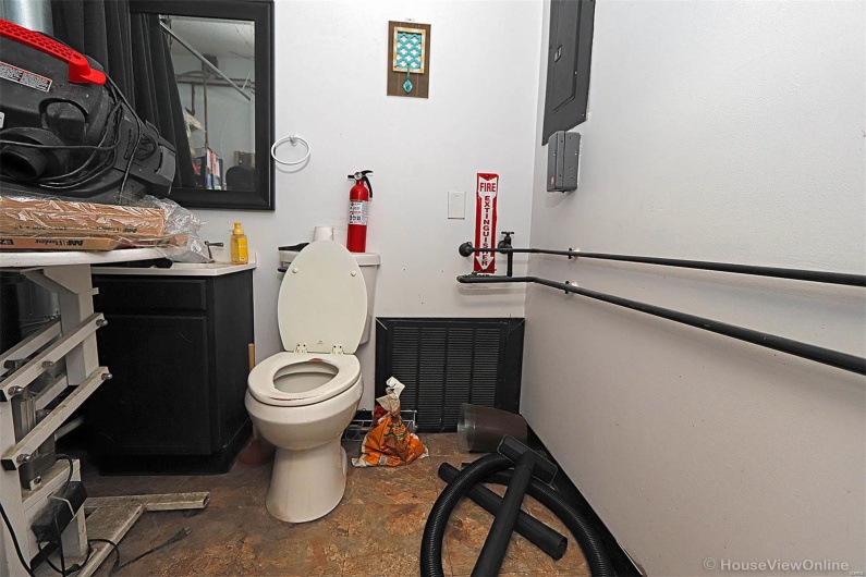 522 Benham Street, Bonne Terre, Missouri 63628, ,Commercial Sale,For Sale,Benham,MAR25029104