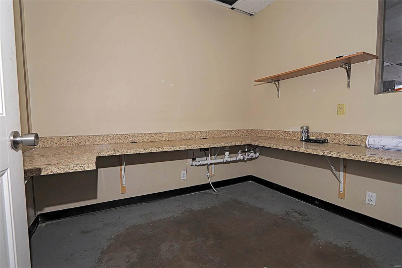 522 Benham Street, Bonne Terre, Missouri 63628, ,Commercial Sale,For Sale,Benham,MAR25029104