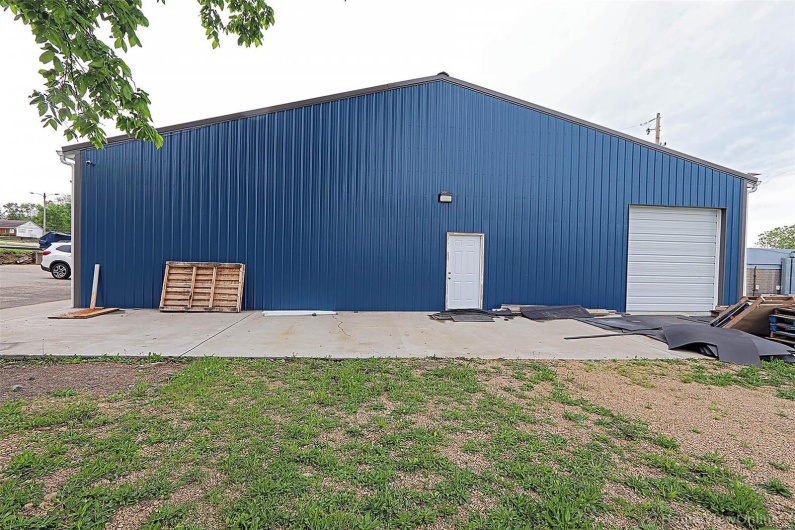 522 Benham Street, Bonne Terre, Missouri 63628, ,Commercial Sale,For Sale,Benham,MAR25029104
