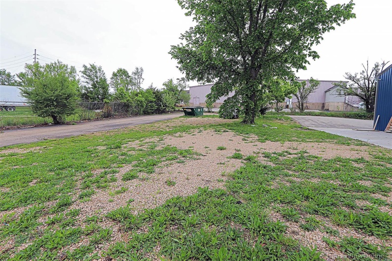 522 Benham Street, Bonne Terre, Missouri 63628, ,Commercial Sale,For Sale,Benham,MAR25029104