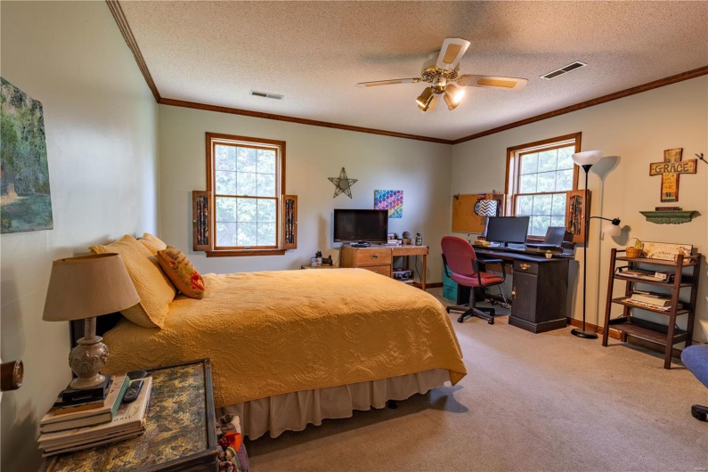 401 Roosevelt Street, Matthews, Missouri 63828, 4 Bedrooms Bedrooms, 7 Rooms Rooms,2 BathroomsBathrooms,Residential,For Sale,Roosevelt,MAR25029487