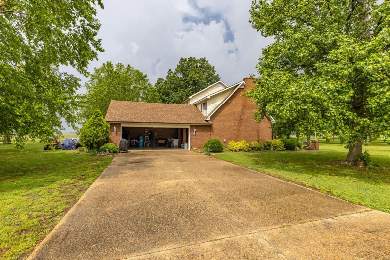 401 Roosevelt Street, Matthews, Missouri 63828, 4 Bedrooms Bedrooms, 7 Rooms Rooms,2 BathroomsBathrooms,Residential,For Sale,Roosevelt,MAR25029487