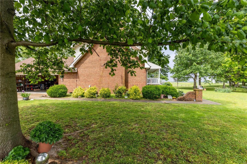 401 Roosevelt Street, Matthews, Missouri 63828, 4 Bedrooms Bedrooms, 7 Rooms Rooms,2 BathroomsBathrooms,Residential,For Sale,Roosevelt,MAR25029487