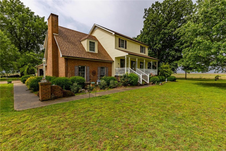 401 Roosevelt Street, Matthews, Missouri 63828, 4 Bedrooms Bedrooms, 7 Rooms Rooms,2 BathroomsBathrooms,Residential,For Sale,Roosevelt,MAR25029487