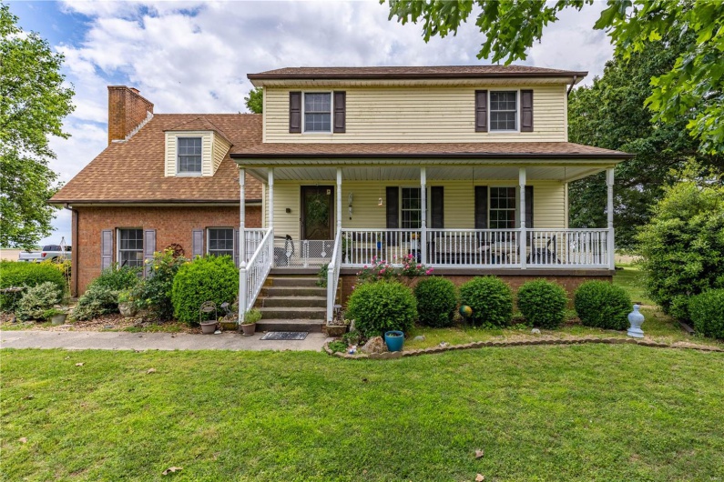 401 Roosevelt Street, Matthews, Missouri 63828, 4 Bedrooms Bedrooms, 7 Rooms Rooms,2 BathroomsBathrooms,Residential,For Sale,Roosevelt,MAR25029487
