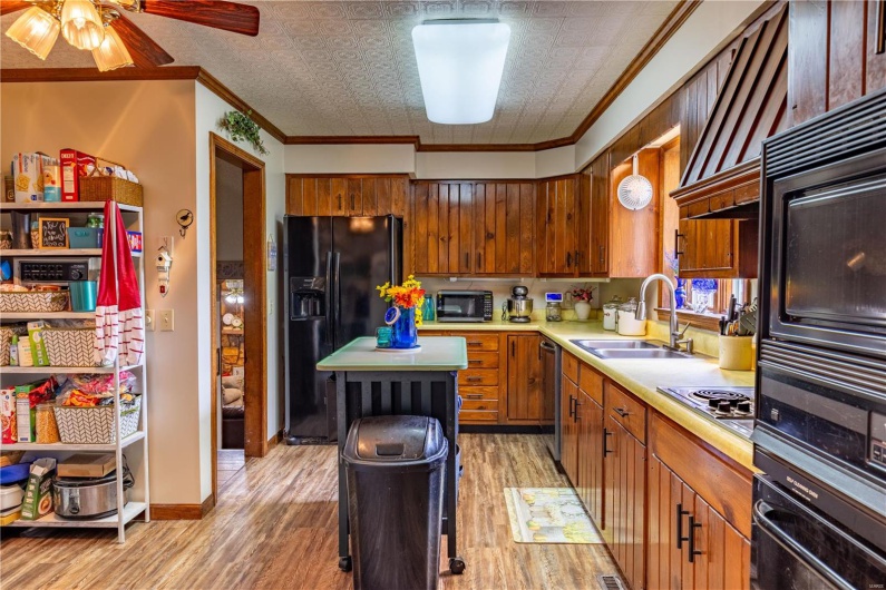 401 Roosevelt Street, Matthews, Missouri 63828, 4 Bedrooms Bedrooms, 7 Rooms Rooms,2 BathroomsBathrooms,Residential,For Sale,Roosevelt,MAR25029487