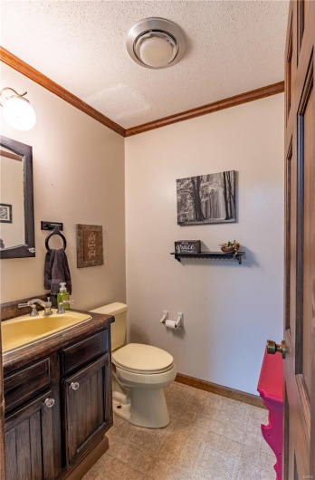 401 Roosevelt Street, Matthews, Missouri 63828, 4 Bedrooms Bedrooms, 7 Rooms Rooms,2 BathroomsBathrooms,Residential,For Sale,Roosevelt,MAR25029487