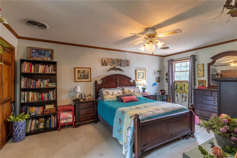 401 Roosevelt Street, Matthews, Missouri 63828, 4 Bedrooms Bedrooms, 7 Rooms Rooms,2 BathroomsBathrooms,Residential,For Sale,Roosevelt,MAR25029487