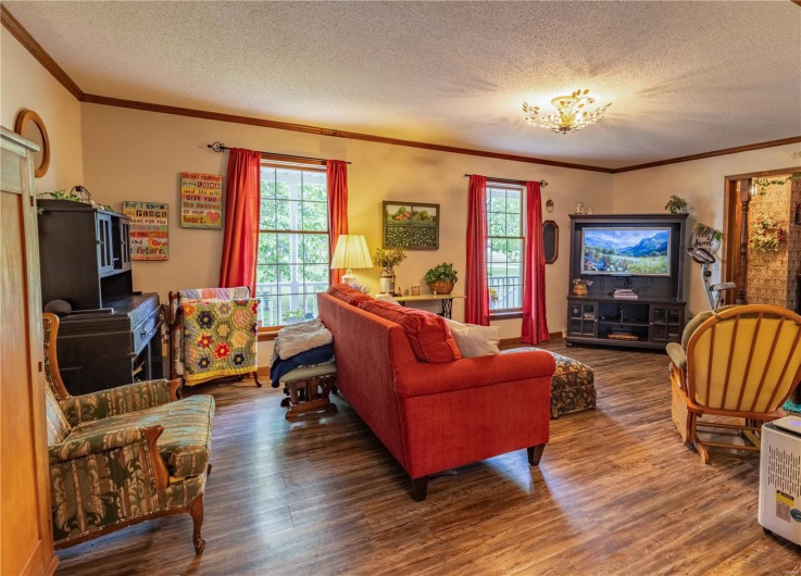 401 Roosevelt Street, Matthews, Missouri 63828, 4 Bedrooms Bedrooms, 7 Rooms Rooms,2 BathroomsBathrooms,Residential,For Sale,Roosevelt,MAR25029487