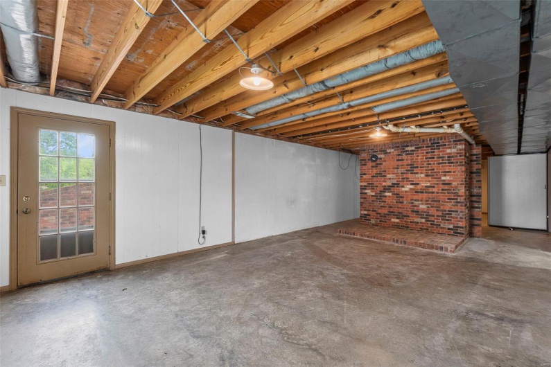 1572 Lexington Avenue, Cape Girardeau, Missouri 63701, 4 Bedrooms Bedrooms, 12 Rooms Rooms,3 BathroomsBathrooms,Residential,For Sale,Lexington,MAR25029463