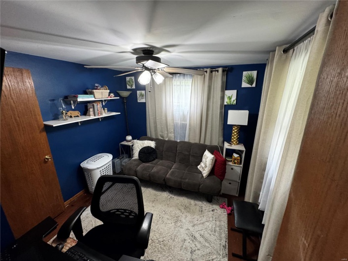 895 Parkway Drive, Bismarck, Missouri 63624, 2 Bedrooms Bedrooms, 5 Rooms Rooms,1 BathroomBathrooms,Residential,For Sale,Parkway,MAR25029501