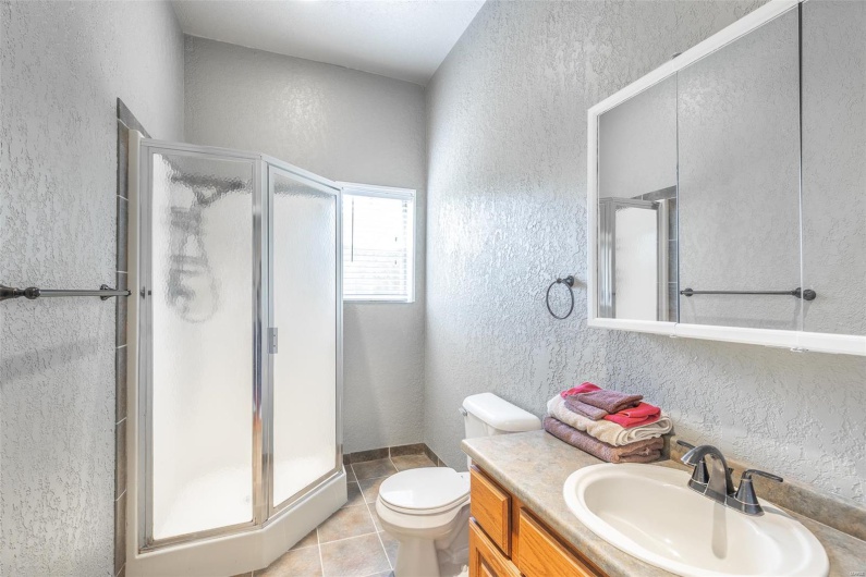 729 County Road 543, Poplar Bluff, Missouri 63901, 1 Bedroom Bedrooms, 5 Rooms Rooms,1 BathroomBathrooms,Residential,For Sale,County Road 543,MAR25029338