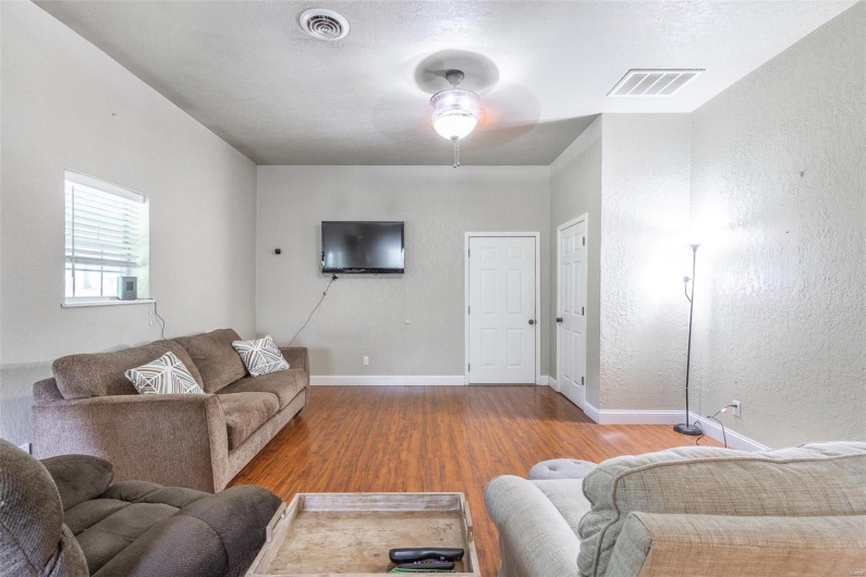 729 County Road 543, Poplar Bluff, Missouri 63901, 1 Bedroom Bedrooms, 5 Rooms Rooms,1 BathroomBathrooms,Residential,For Sale,County Road 543,MAR25029338