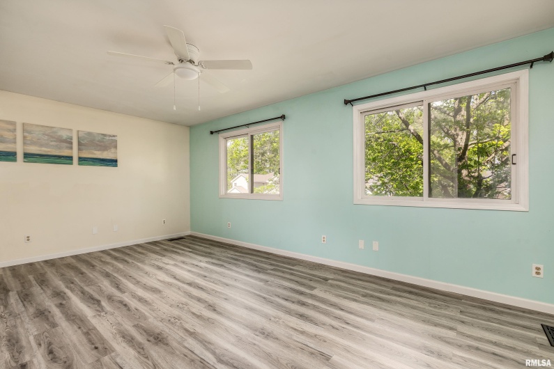 510 Beadle Drive, Carbondale, Illinois 62901, 2 Bedrooms Bedrooms, 0 ,2 BathroomsBathrooms,Residential,For Sale,Beadle,0,RMAEB457820