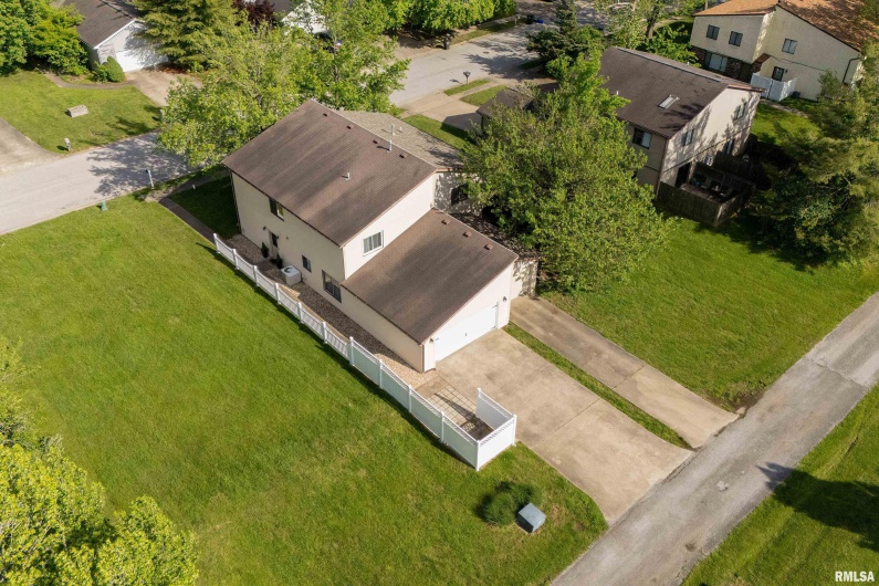 510 Beadle Drive, Carbondale, Illinois 62901, 2 Bedrooms Bedrooms, 0 ,2 BathroomsBathrooms,Residential,For Sale,Beadle,0,RMAEB457820