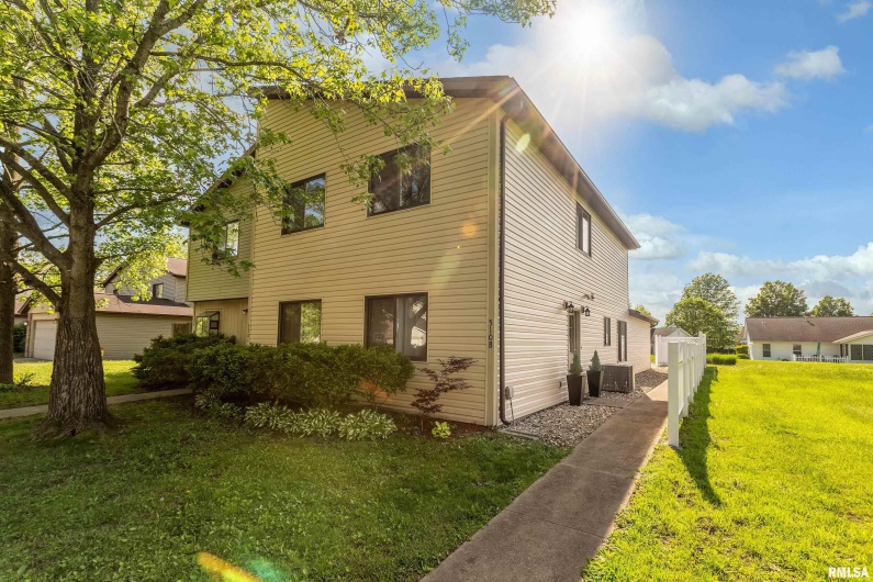 510 Beadle Drive, Carbondale, Illinois 62901, 2 Bedrooms Bedrooms, 0 ,2 BathroomsBathrooms,Residential,For Sale,Beadle,0,RMAEB457820
