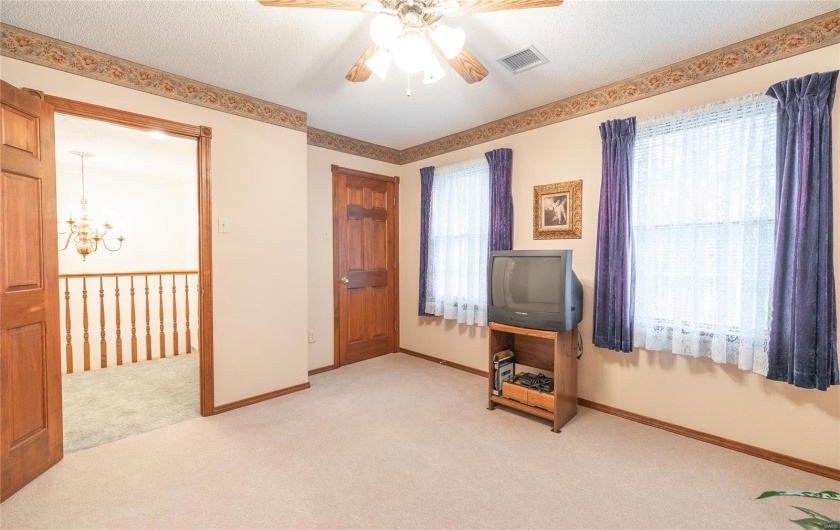 13907 Highway T, Fredericktown, Missouri 63645, 5 Bedrooms Bedrooms, 14 Rooms Rooms,4 BathroomsBathrooms,Farm,For Sale,Highway T,MAR25028986