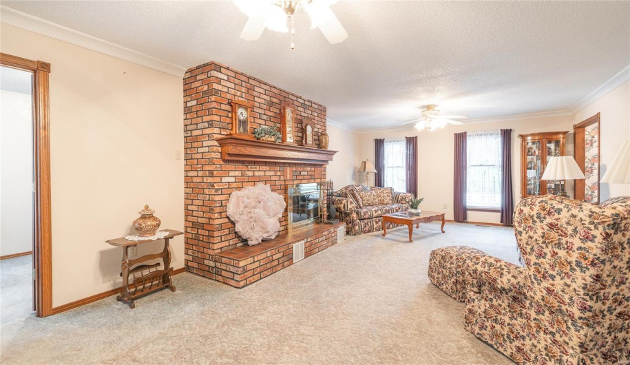 13907 Highway T, Fredericktown, Missouri 63645, 5 Bedrooms Bedrooms, 14 Rooms Rooms,4 BathroomsBathrooms,Farm,For Sale,Highway T,MAR25028986