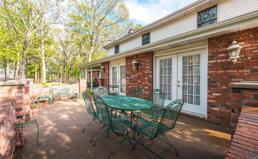 13907 Highway T, Fredericktown, Missouri 63645, 5 Bedrooms Bedrooms, 14 Rooms Rooms,4 BathroomsBathrooms,Farm,For Sale,Highway T,MAR25028986
