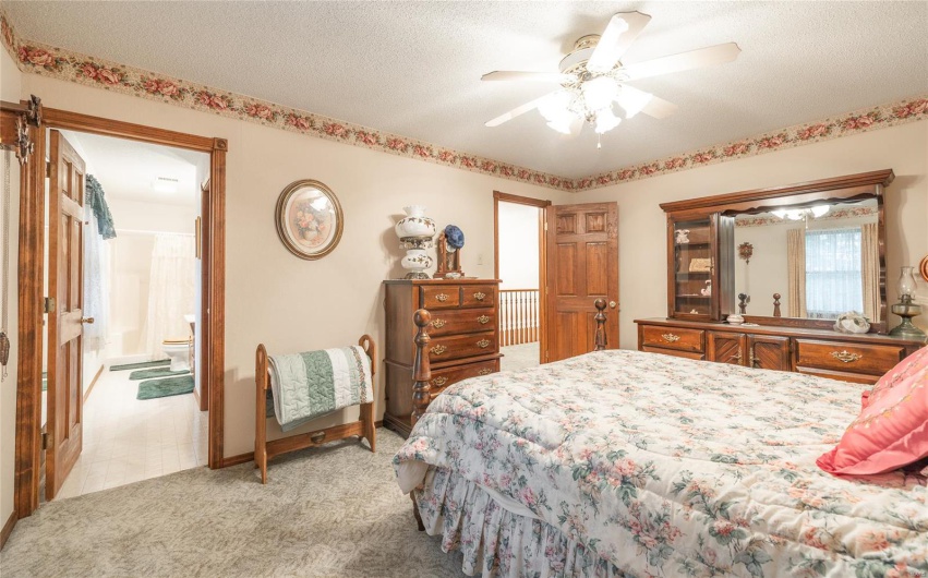 13907 Highway T, Fredericktown, Missouri 63645, 5 Bedrooms Bedrooms, 14 Rooms Rooms,4 BathroomsBathrooms,Farm,For Sale,Highway T,MAR25028986