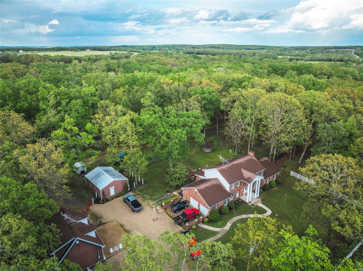 13907 Highway T, Fredericktown, Missouri 63645, 5 Bedrooms Bedrooms, 14 Rooms Rooms,4 BathroomsBathrooms,Farm,For Sale,Highway T,MAR25028986