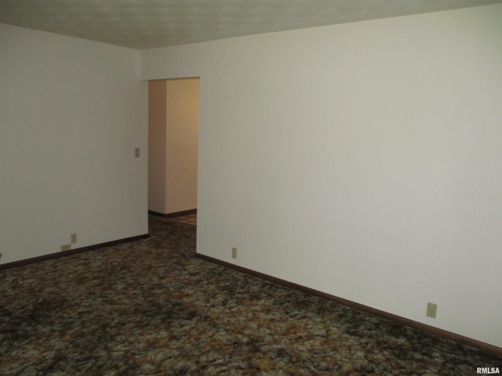 505 JACKSON Street, DeSoto, Illinois 62924, 3 Bedrooms Bedrooms, 0 ,1 BathroomBathrooms,Residential,For Sale,JACKSON,0,RMAEB457821