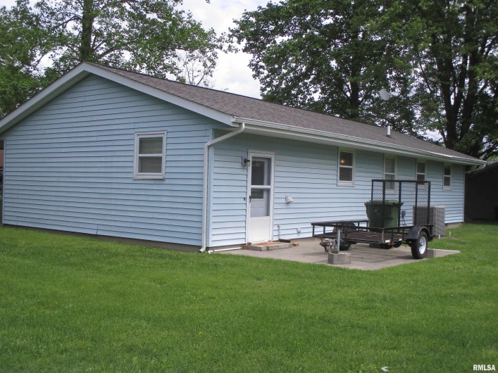505 JACKSON Street, DeSoto, Illinois 62924, 3 Bedrooms Bedrooms, 0 ,1 BathroomBathrooms,Residential,For Sale,JACKSON,0,RMAEB457821