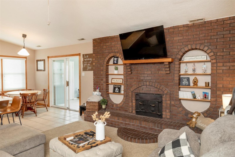 23576 State Route J, St Mary, Missouri 63673, 3 Bedrooms Bedrooms, 10 Rooms Rooms,2 BathroomsBathrooms,Residential,For Sale,State Route J,MAR25029581
