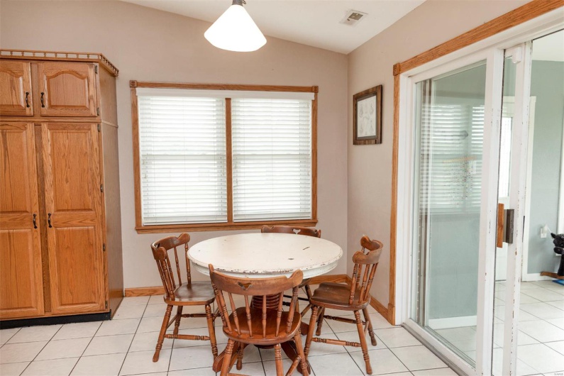 23576 State Route J, St Mary, Missouri 63673, 3 Bedrooms Bedrooms, 10 Rooms Rooms,2 BathroomsBathrooms,Residential,For Sale,State Route J,MAR25029581