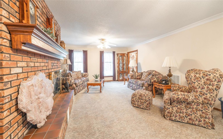13907 Highway T, Fredericktown, Missouri 63645, 5 Bedrooms Bedrooms, 14 Rooms Rooms,4 BathroomsBathrooms,Farm,For Sale,Highway T,MAR25029407