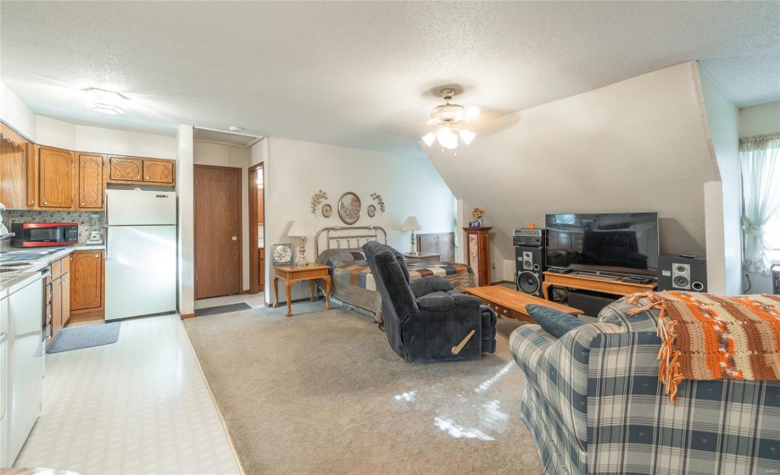13907 Highway T, Fredericktown, Missouri 63645, 5 Bedrooms Bedrooms, 14 Rooms Rooms,4 BathroomsBathrooms,Farm,For Sale,Highway T,MAR25029407
