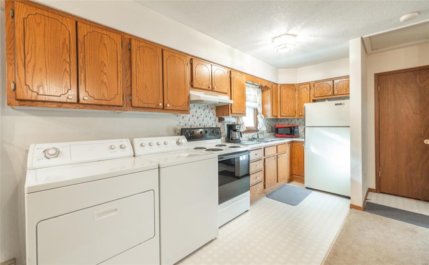 13907 Highway T, Fredericktown, Missouri 63645, 5 Bedrooms Bedrooms, 14 Rooms Rooms,4 BathroomsBathrooms,Farm,For Sale,Highway T,MAR25029407