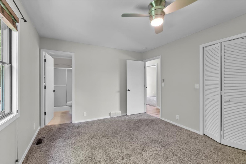 3926 Valley View Lane, Cape Girardeau, Missouri 63701, 3 Bedrooms Bedrooms, 6 Rooms Rooms,2 BathroomsBathrooms,Residential,For Sale,Valley View,MAR25027624