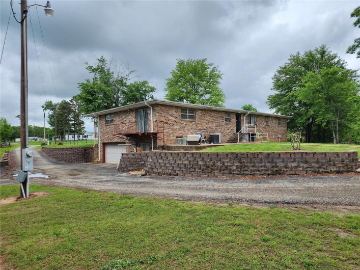 8310 C Hwy, Poplar Bluff, Missouri 63901, 7 Bedrooms Bedrooms, 12 Rooms Rooms,3 BathroomsBathrooms,Residential,For Sale,C Hwy,MAR25029663