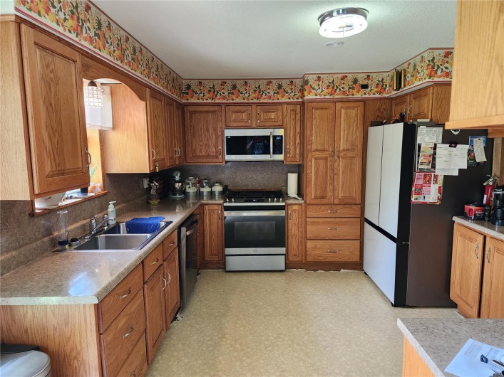 8310 C Hwy, Poplar Bluff, Missouri 63901, 7 Bedrooms Bedrooms, 12 Rooms Rooms,3 BathroomsBathrooms,Residential,For Sale,C Hwy,MAR25029663